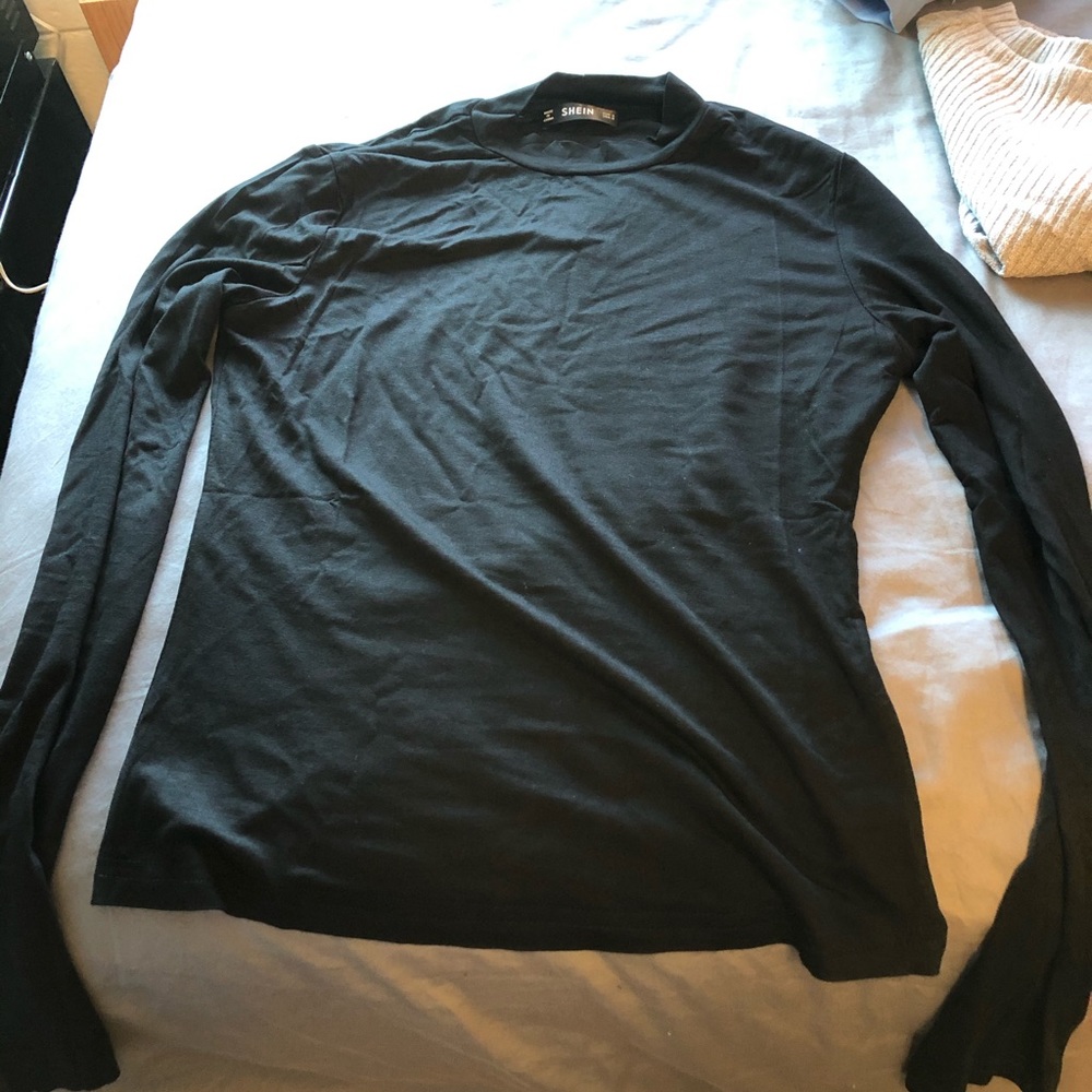 long sleeve black shirt
